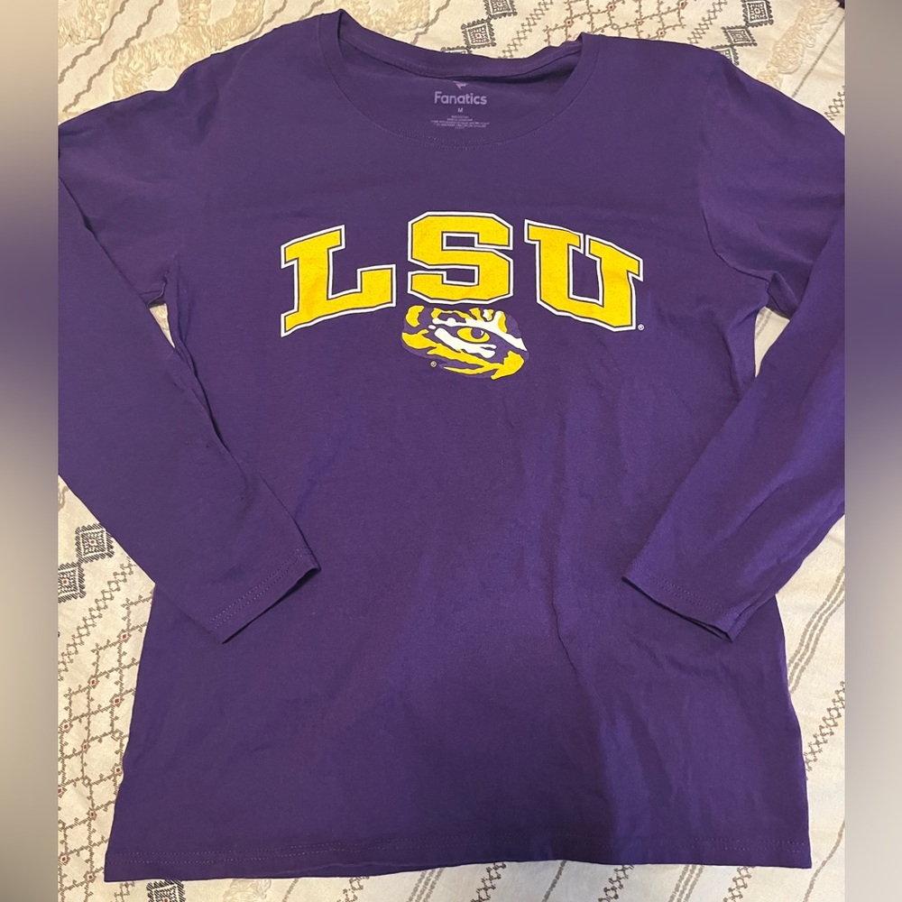 LSU t shirt
